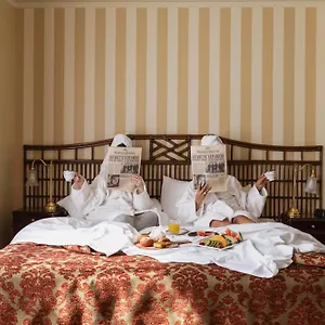 Hadley's Orient Hotel